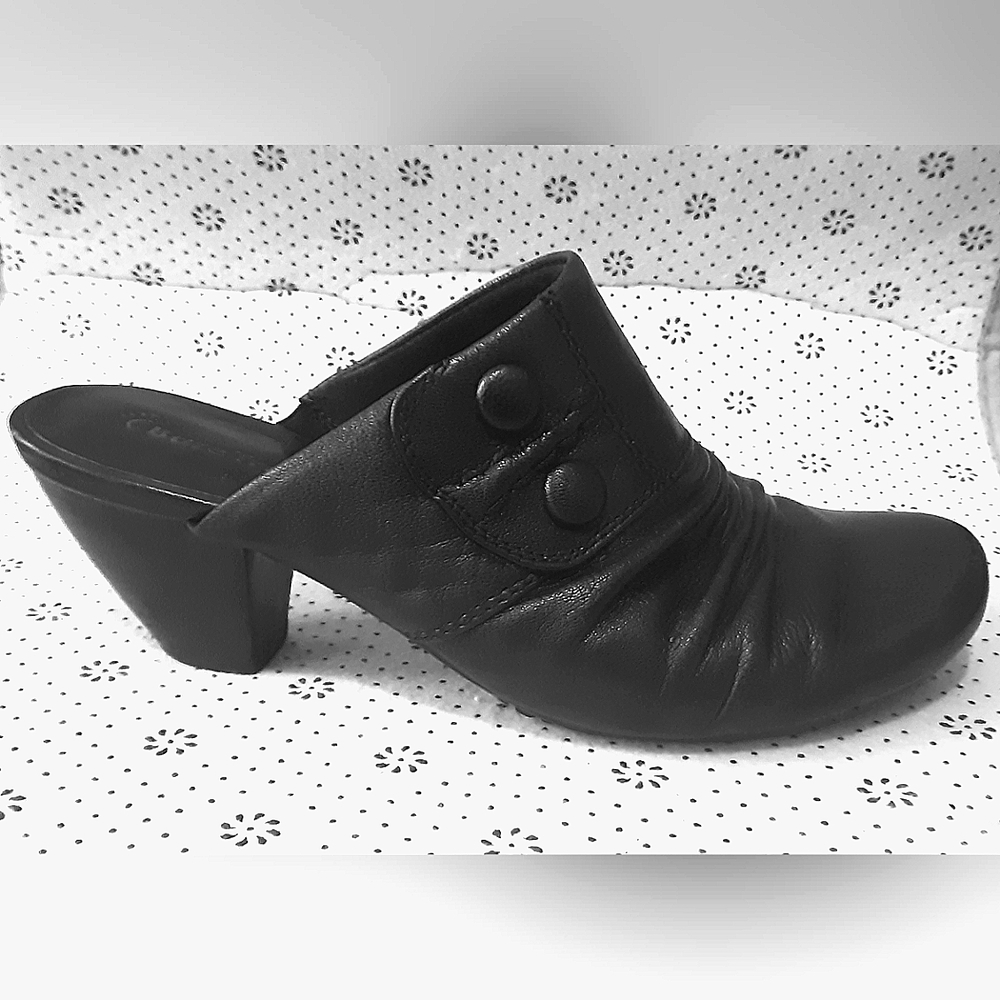 Baretraps Heeled Mule Shoes